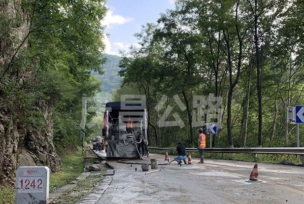 路面注漿技術(shù)：強(qiáng)化路基，延長路面使用壽命！